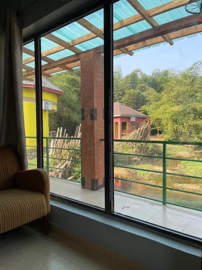 Bamboo River Resorts Wli Afegame ภายนอก รูปภาพ