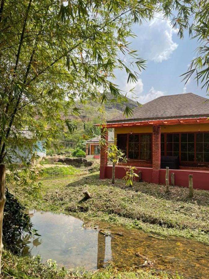Bamboo River Resorts Wli Afegame ภายนอก รูปภาพ